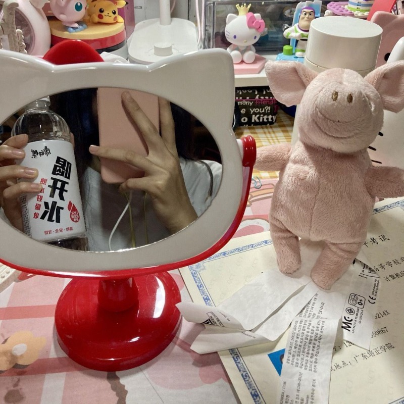 Hello Kitty Desktop Vanity Mir - Beauty Makeup Vanity Set 评论和价格